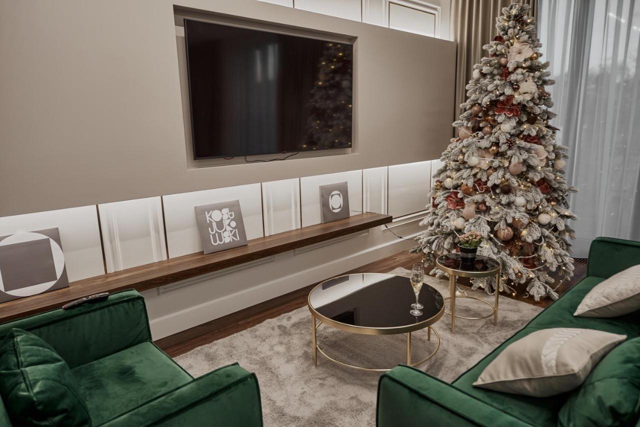 Kostjukowski Apartments Avalon Lwów Zewnętrze zdjęcie