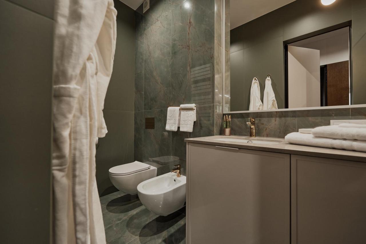 Kostjukowski Apartments Avalon Lwów Zewnętrze zdjęcie