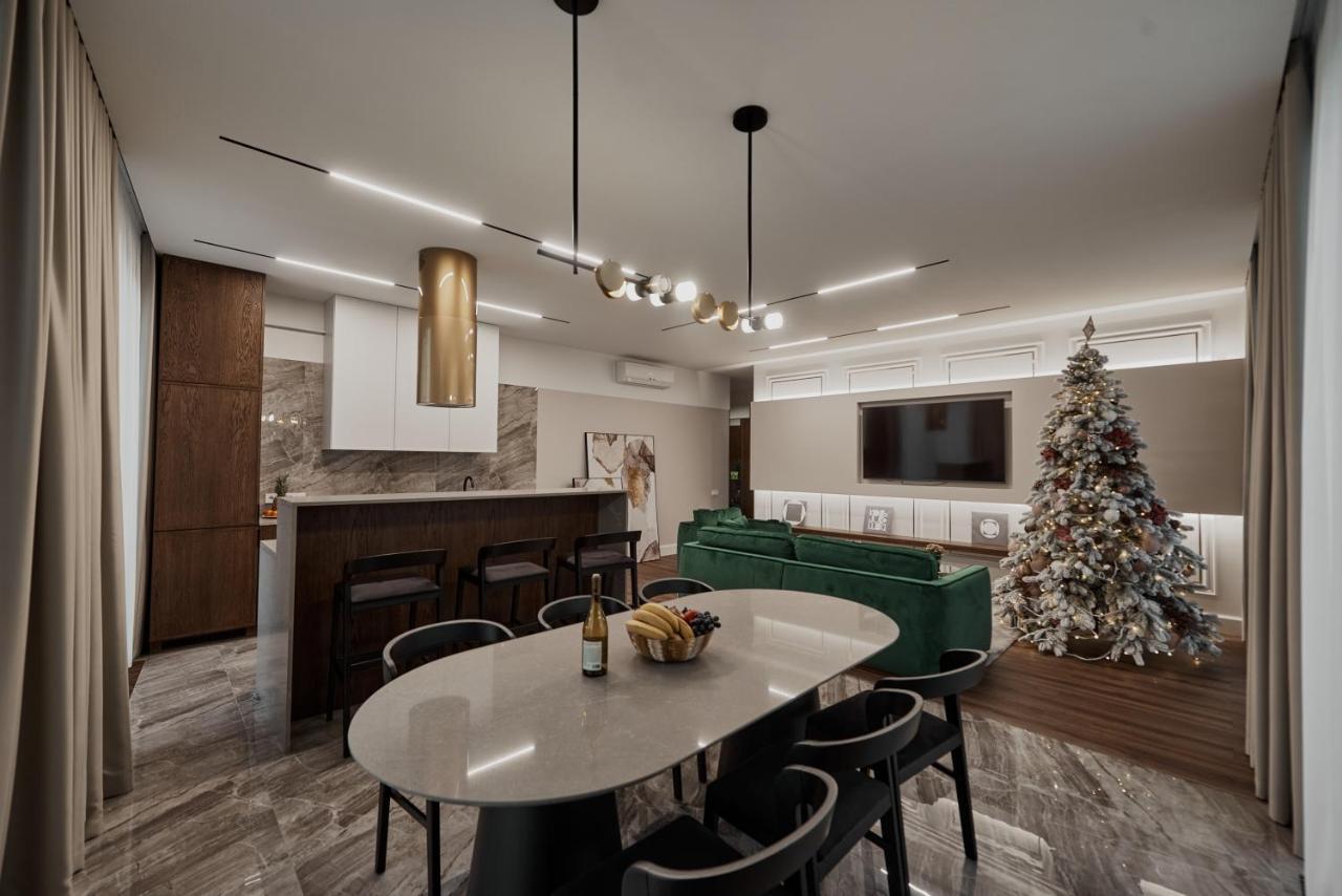 Kostjukowski Apartments Avalon Lwów Zewnętrze zdjęcie
