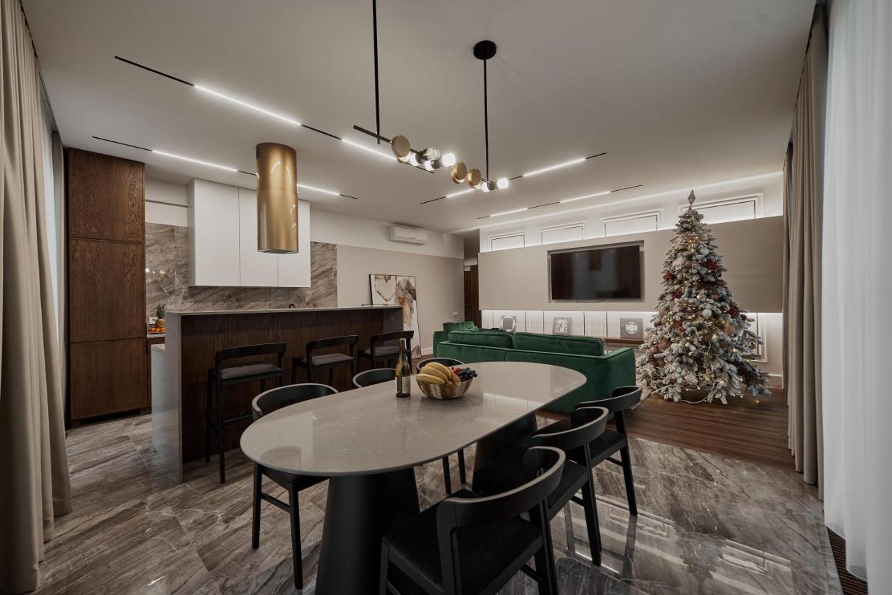 Kostjukowski Apartments Avalon Lwów Zewnętrze zdjęcie