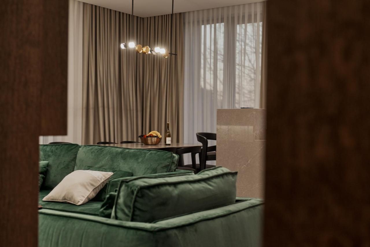 Kostjukowski Apartments Avalon Lwów Zewnętrze zdjęcie